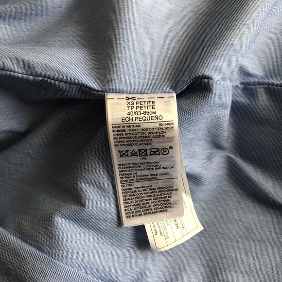 *SOLD* BANANA REPUBLIC Water-Resistant Short Trench Coat - Picture 4 of 11